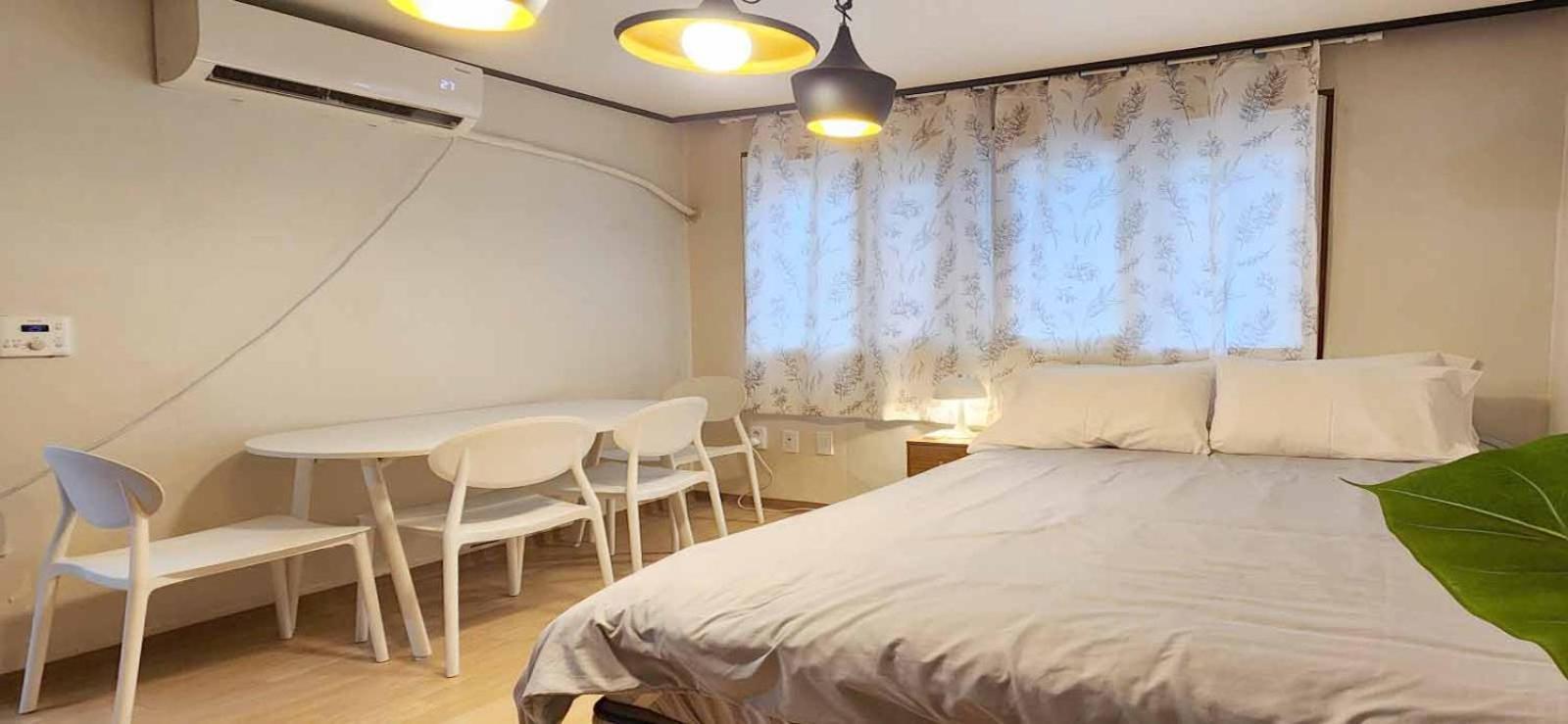 K-5 Hongdae Yeontral Park Apartment